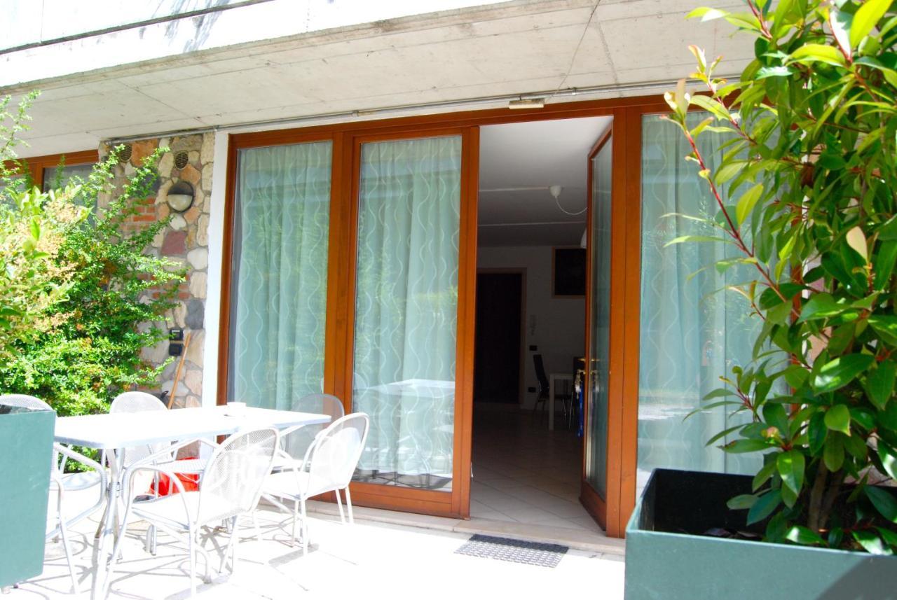 Case Vacanza Le Vele Desenzano del Garda Exterior foto